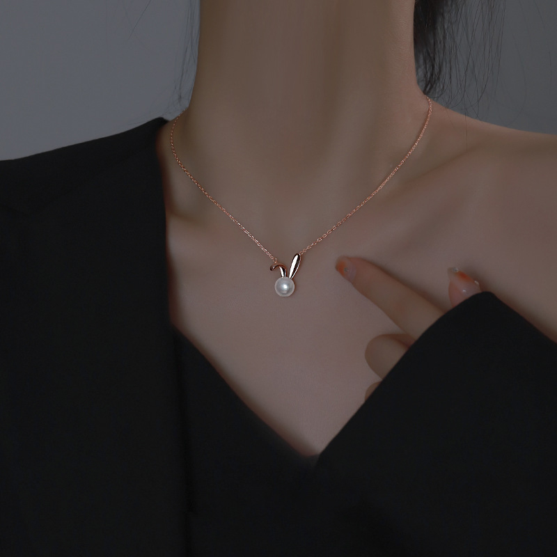 Cute Rabbit Pearl Pendant Neck – Women Accessories Meaning recenzja i cena