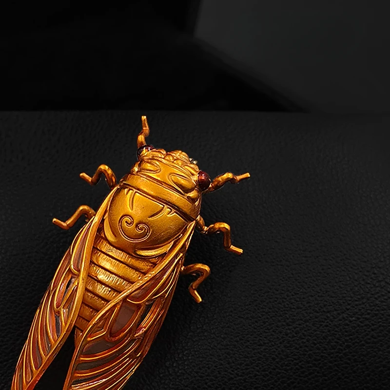 Golden Cicada Brooch with Beau – Women Accessories Meaning recenzja i cena