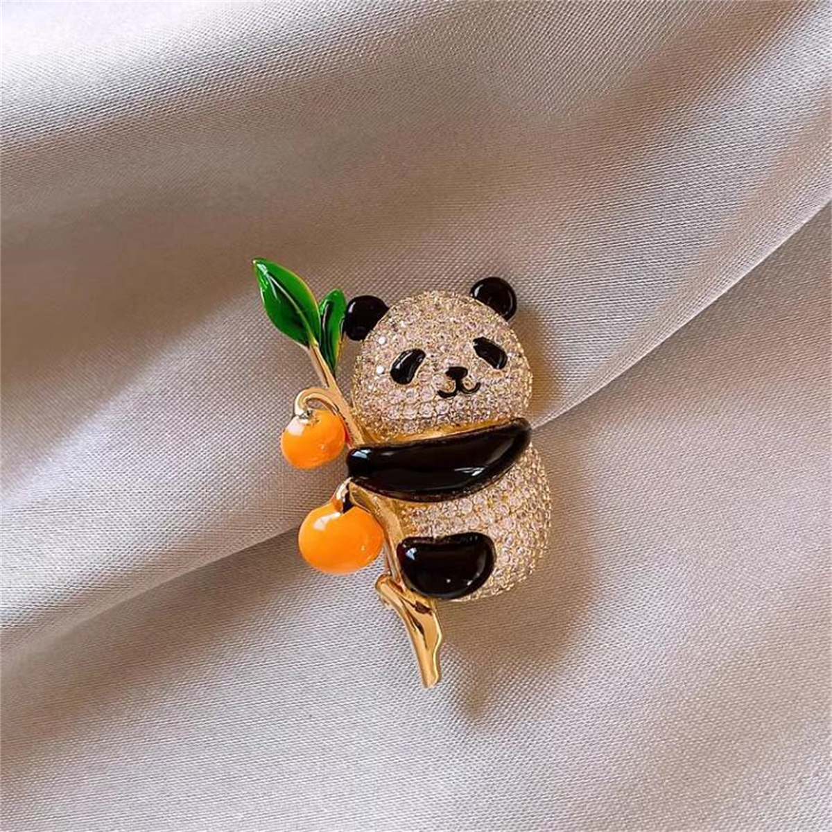 1Pc Cute Panda Brooch with Per – Women Accessories Meaning recenzja i cena